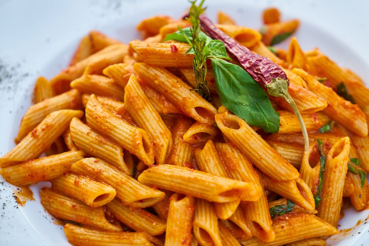 Penne all'arrabbiata, sauce tomate relevée au piment